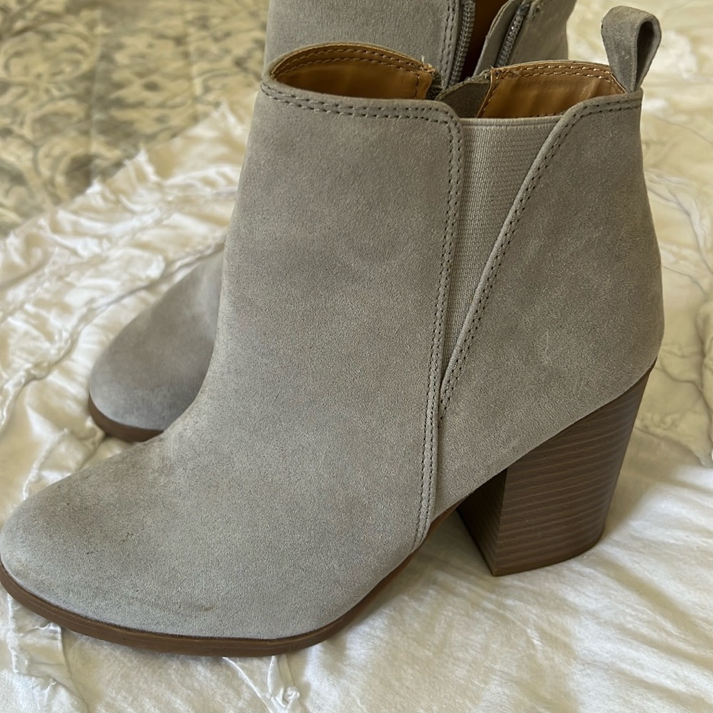 Cutest gray suede booties worn once